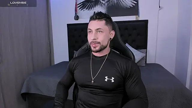 santi aesthetic online show from 10-06-25, 02:46