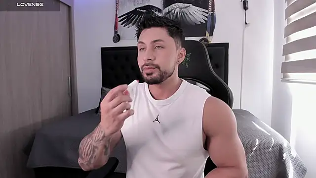 santi aesthetic online show from 01-09-26, 04:36