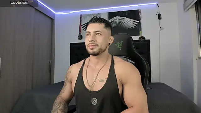 santi aesthetic online show from 10-26-25, 03:18