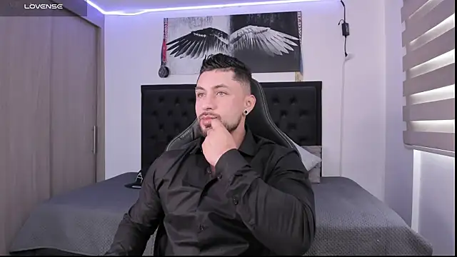 santi aesthetic online show from 10-12-25, 09:05