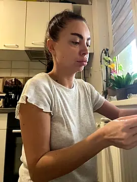 Anna Nobel online show from 10-29-25, 05:28