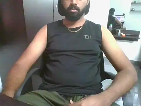 Snapshot of Periyakunji69 chatting on 11-05-25, 03:42 Periyakunji69 online show from 11-05-25, 03:42