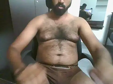 Snapshot of Periyakunji69 chatting on 10-24-25, 10:47 Periyakunji69 online show from 10-24-25, 10:47