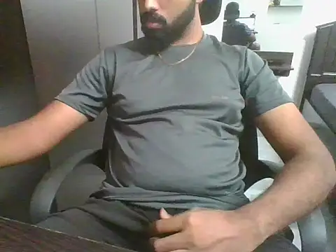 Snapshot of Periyakunji69 chatting on 10-14-25, 10:16 Periyakunji69 online show from 10-14-25, 10:16