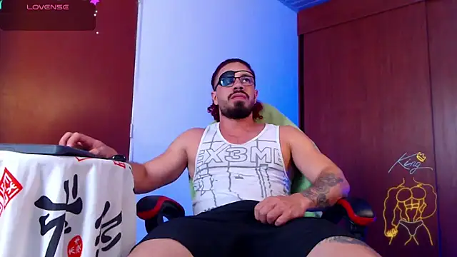 Snapshot of pirata_fitness chatting on 04-22-26, 02:46 pirata fitness online show from 04-22-26, 02:46