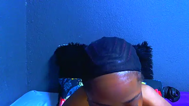 SMALLBOOBSXX online show from 07-06-26, 05:36