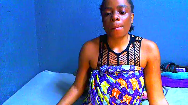 SMALLBOOBSXX online show from 06-11-26, 05:32