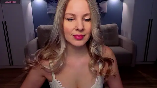 MelanieBennett online show from 04-11-26, 06:10