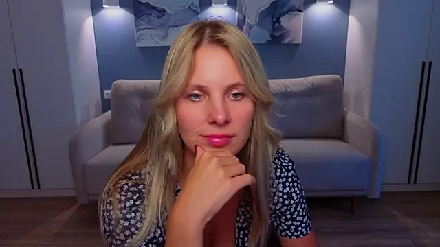 Snapshot of MelanieBennett chatting on 06-29-26, 10:15 MelanieBennett online show from 06-29-26, 10:15