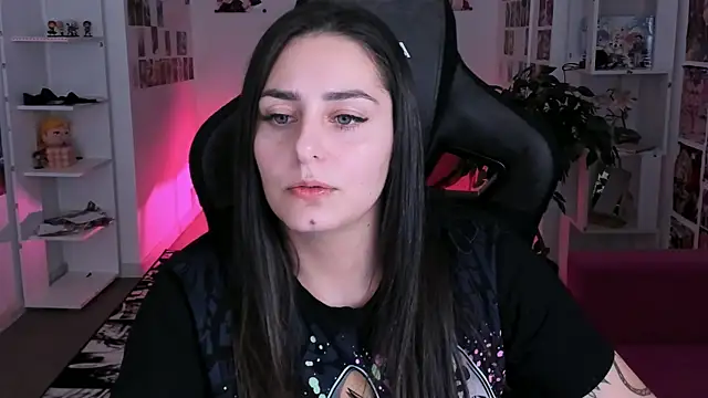 ValeriiMills online show from 01-12-26, 02:35