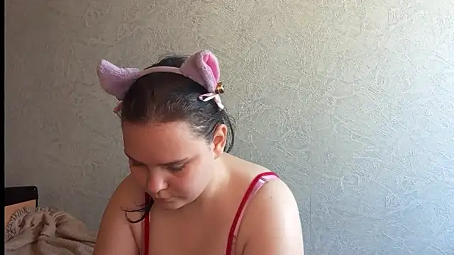 SweetPiggyx online show from 05-09-26, 01:36