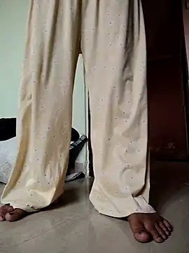 Desi Bhabi 01 online show from 11-04-25, 06:28