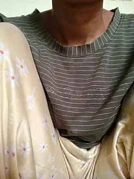 Desi Bhabi 01 online show from 10-26-25, 04:13