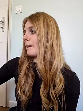 tuny x online show from 03-25-26, 01:54