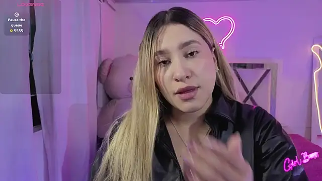 saaya tay online show from 04-18-26, 03:20