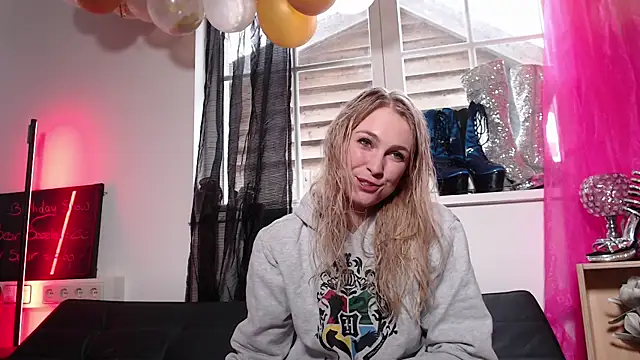 Snapshot of siswett chatting on 03-14-25, 02:08 siswett online show from 03-14-25, 02:08
