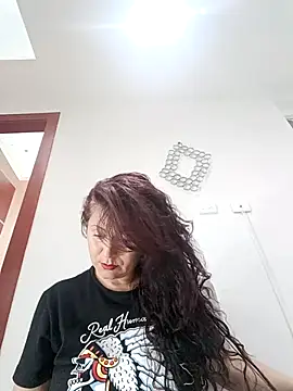 lunadicty online show from 11-30-25, 08:09