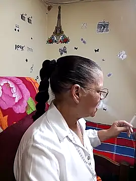 katrina perez online show from 10-08-25, 09:59