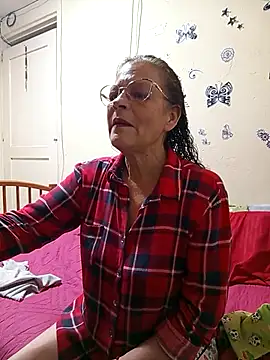 katrina perez online show from 11-15-25, 04:55