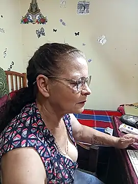 katrina perez online show from 10-06-25, 07:58