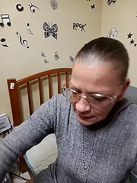 katrina perez online show from 11-03-25, 08:45