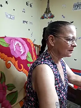 katrina perez online show from 10-11-25, 09:38