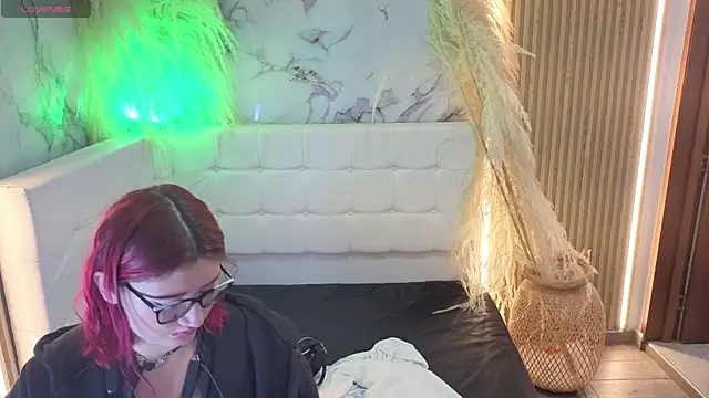 Cerecitaa02  online show from 04-17-26, 01:19