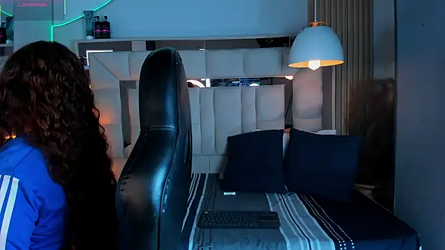 AmmberJones online show from 01-13-26, 04:16