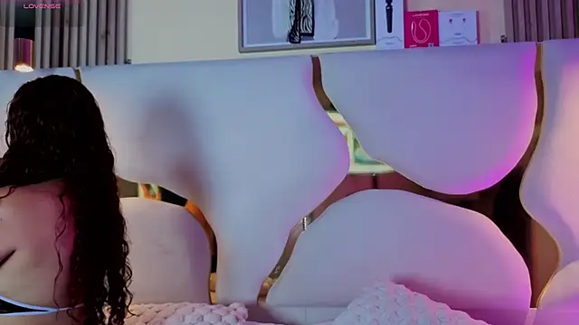 AmmberJones online show from 12-04-25, 12:48