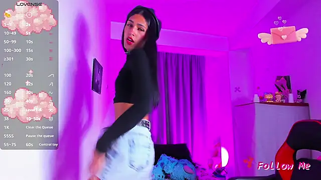 SkylerBennet online show from 11-13-25, 01:53