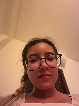 Pretty roxxyy online show from 05-24-26, 12:54