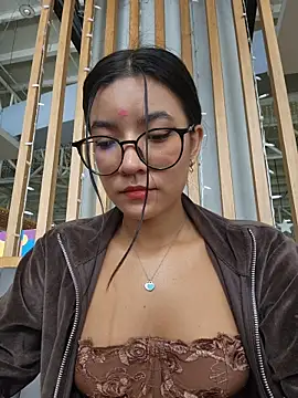 Pretty roxxyy online show from 11-28-25, 01:33