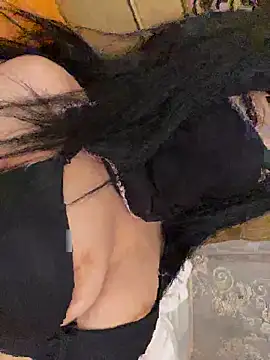QueenLujaine online show from 04-19-26, 01:23