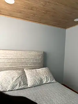 KimberlyBrown25 online show from 04-19-26, 06:21