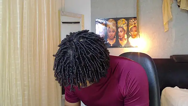 Snapshot of black_king_241 chatting on 10-02-25, 02:48 black king 241 online show from 10-02-25, 02:48