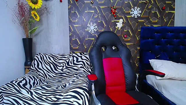 black king 241 online show from 11-17-25, 02:59