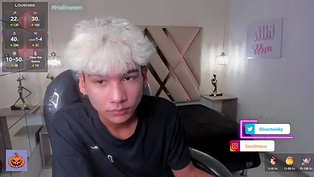 OliverTwinky online show from 10-14-25, 02:39