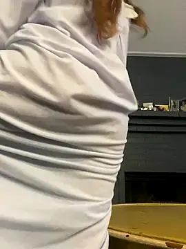 Snapshot of bankruptbabe chatting on 12-01-25, 06:14 bankruptbabe online show from 12-01-25, 06:14