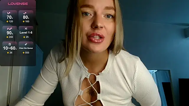 Snapshot of Eva___forever chatting on 09-17-25, 04:25 Eva   forever online show from 09-17-25, 04:25