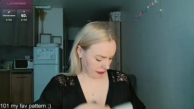 Eva   forever online show from 04-19-26, 02:12