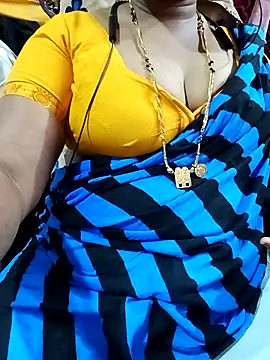 Snapshot of tamiltady chatting on 10-16-25, 06:16 tamiltady online show from 10-16-25, 06:16