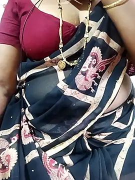 Snapshot of tamiltady chatting on 09-24-25, 05:08 tamiltady online show from 09-24-25, 05:08