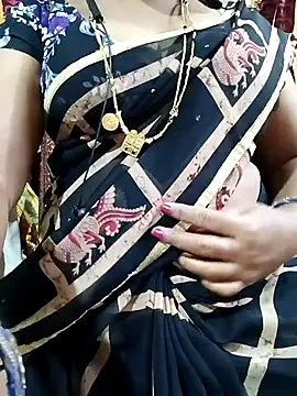 Snapshot of tamiltady chatting on 09-27-25, 03:40 tamiltady online show from 09-27-25, 03:40