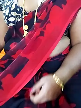 Snapshot of tamiltady chatting on 09-20-25, 05:51 tamiltady online show from 09-20-25, 05:51