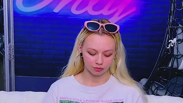 AlessiaCroft online show from 05-28-26, 04:09