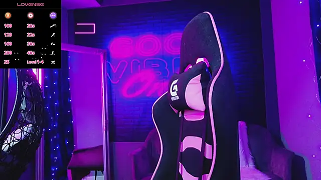 AlessiaCroft online show from 02-01-26, 05:06