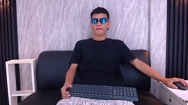 Snapshot of Matt_Ruso chatting on 09-18-25, 11:08 Matt Ruso online show from 09-18-25, 11:08