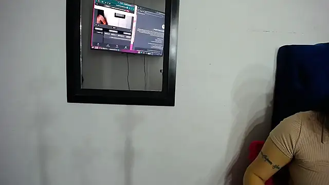Snapshot of karolay_su chatting on 10-09-25, 10:32 karolay su online show from 10-09-25, 10:32