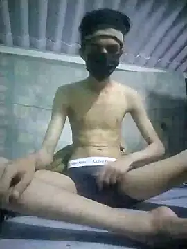 HannanKhan25 online show from 10-26-25, 01:33