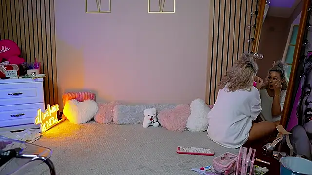 SabrinaJade online show from 09-09-25, 05:06